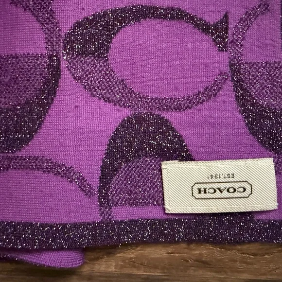 Coach Purple Signature C Knit Scarf with Sparkle and matching leather gloves - Picture 2 of 5